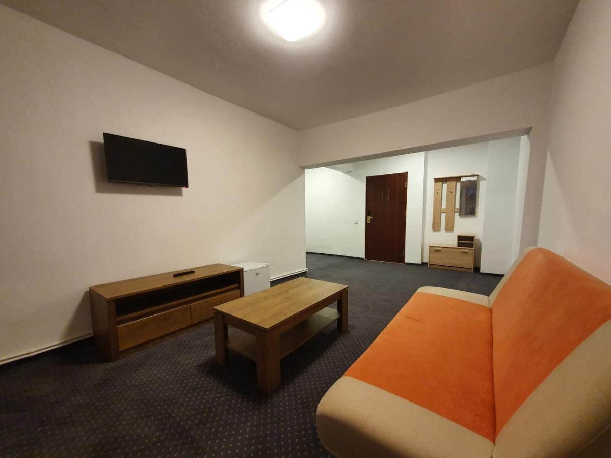 Petrosani Camere De Inchiriat - Hotel Petroshani Srl Eksteriør bilde