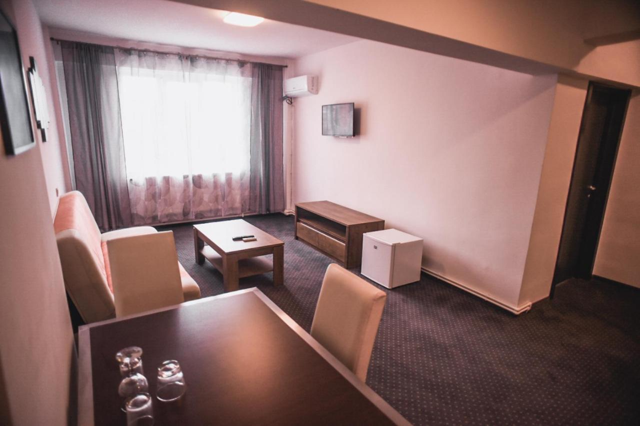 Petrosani Camere De Inchiriat - Hotel Petroshani Srl Eksteriør bilde