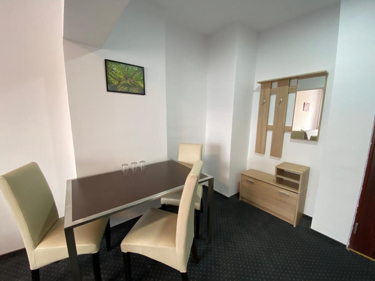 Petrosani Camere De Inchiriat - Hotel Petroshani Srl Eksteriør bilde