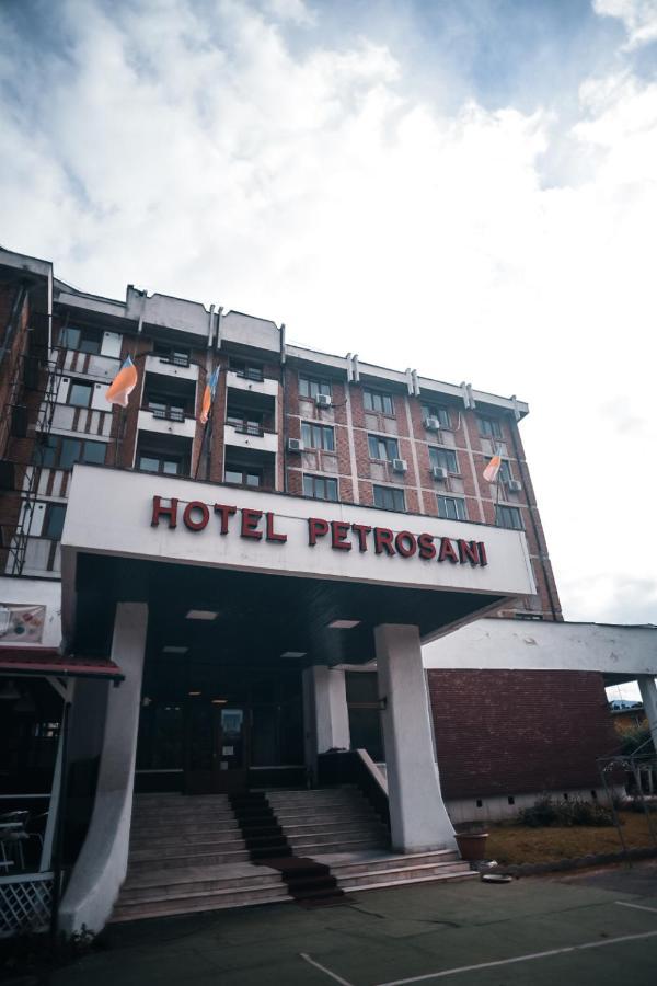 Petrosani Camere De Inchiriat - Hotel Petroshani Srl Eksteriør bilde