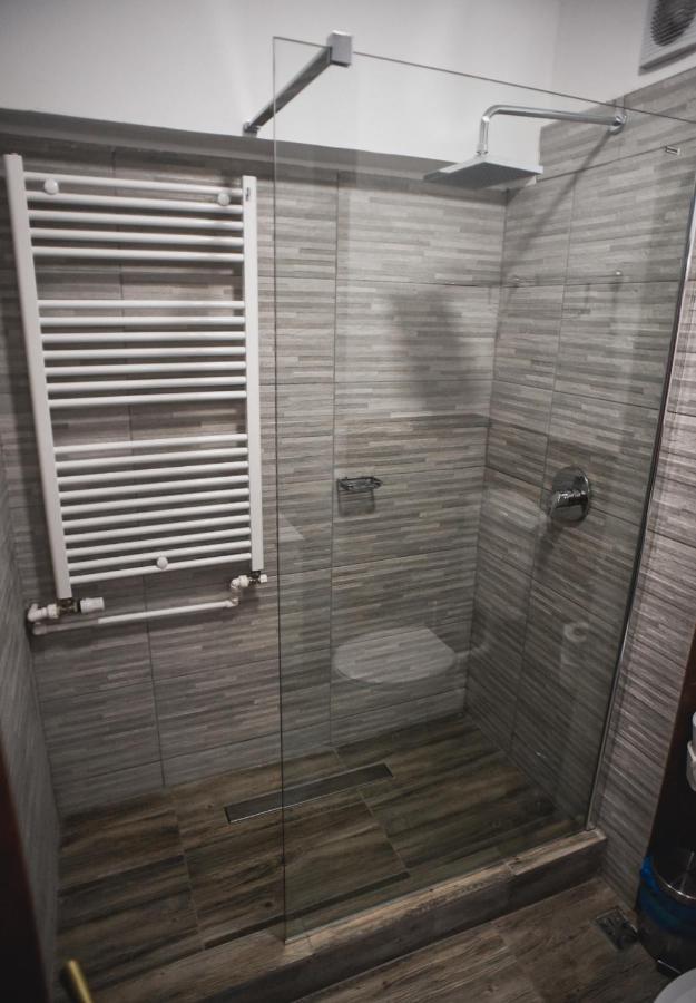 Petrosani Camere De Inchiriat - Hotel Petroshani Srl Eksteriør bilde