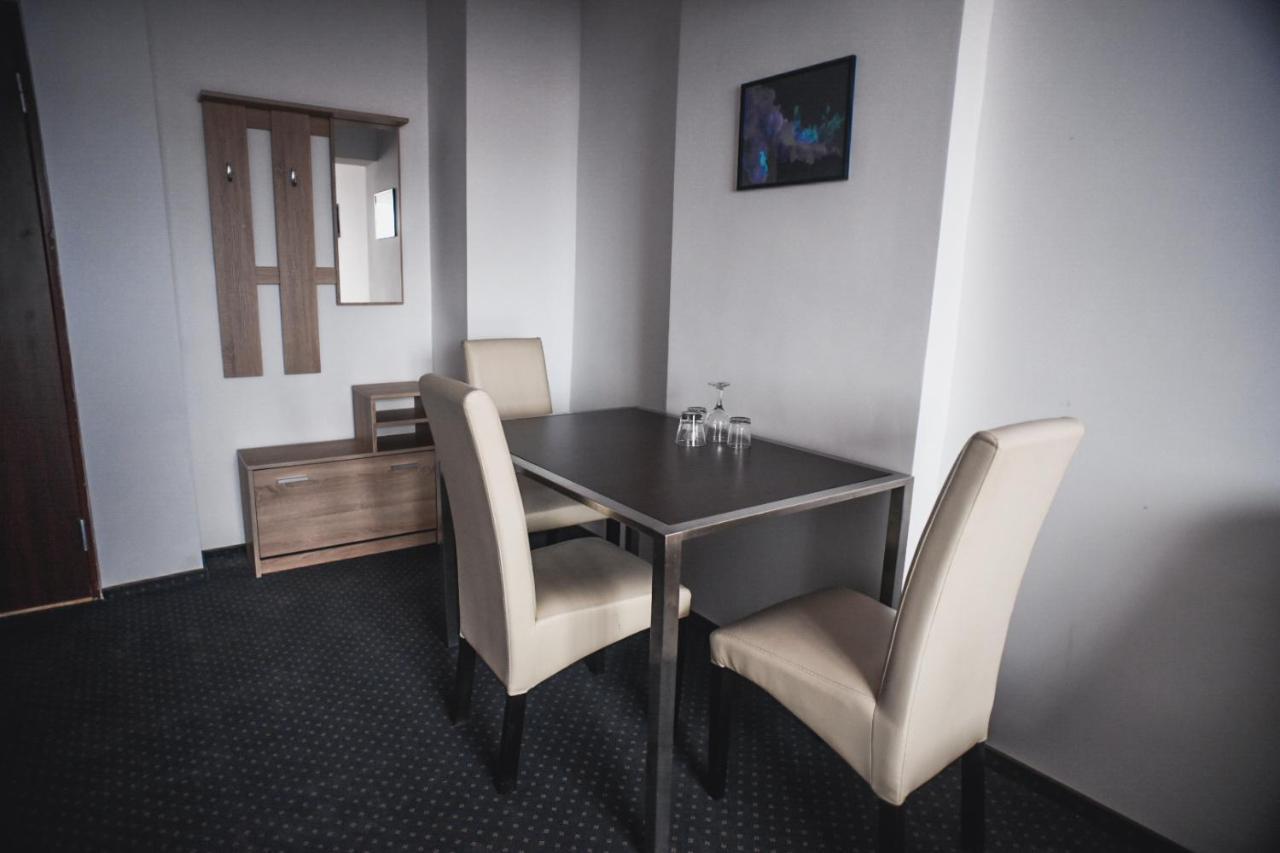 Petrosani Camere De Inchiriat - Hotel Petroshani Srl Eksteriør bilde