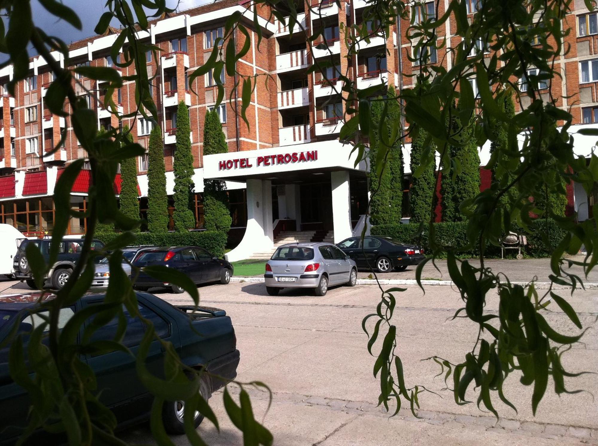 Petrosani Camere De Inchiriat - Hotel Petroshani Srl Eksteriør bilde